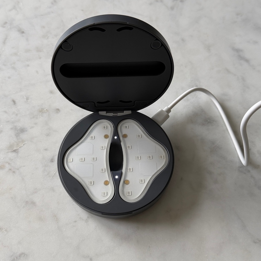 LED Esthetics Glotech Mini with USB Cable and Stickies